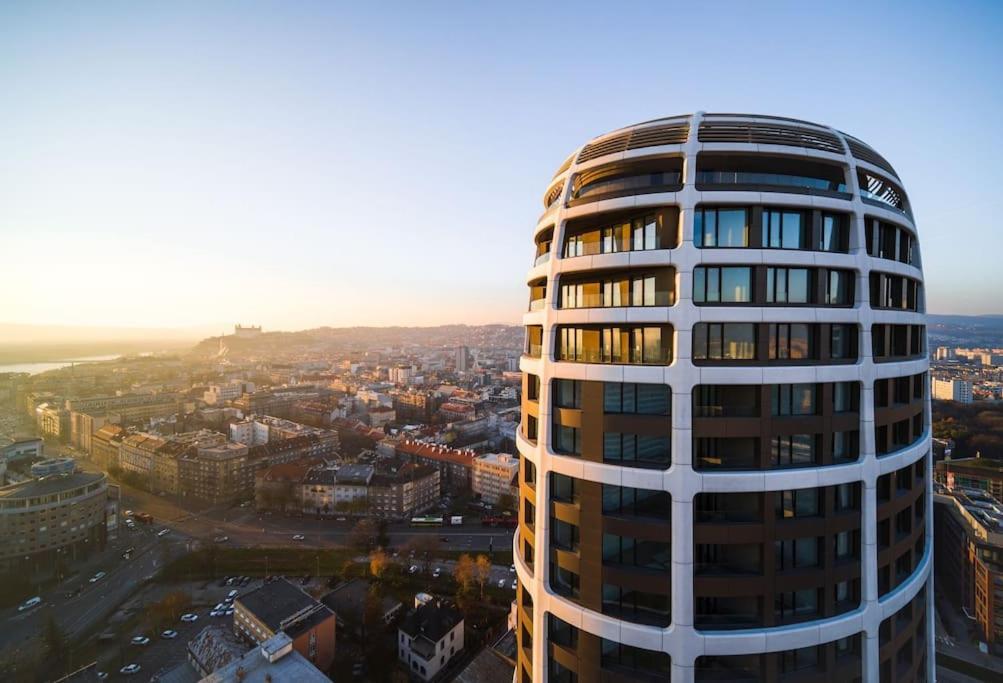 Appartamento Sky-Park Flat&Parking Bratislava Esterno foto