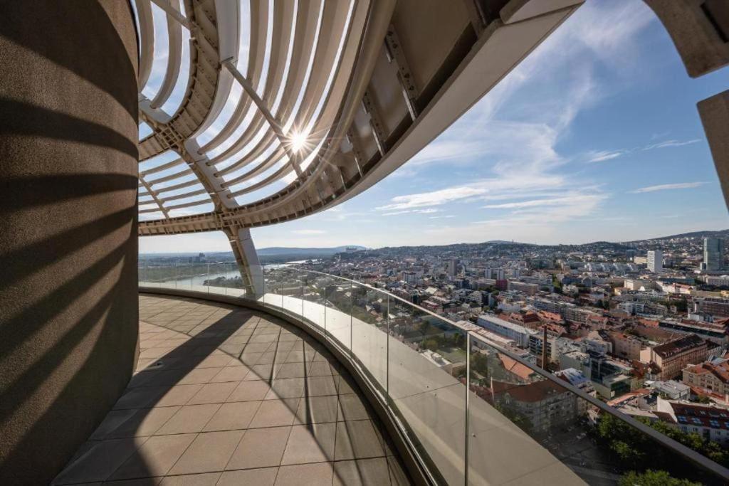 Appartamento Sky-Park Flat&Parking Bratislava Esterno foto